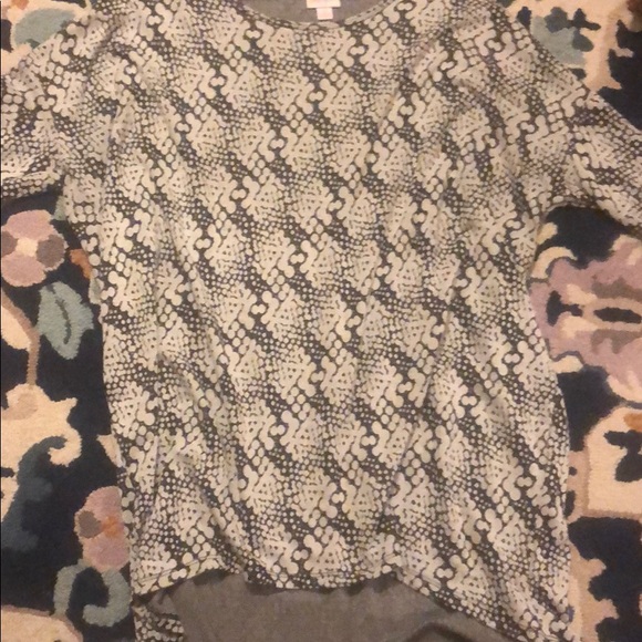 LulaRoe Irma size small, only worn once or twice - Picture 3 of 3